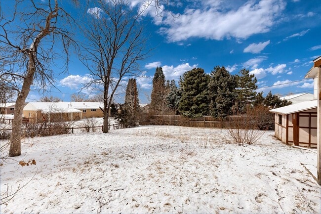 Building Photo - 982 E Briarwood Cir S