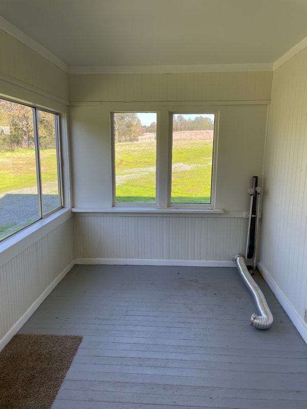 Building Photo - 112 Live Oak Knolls