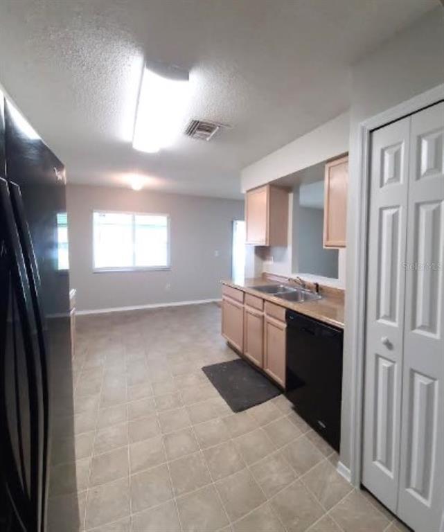 Building Photo - 1501 Rincon Dr