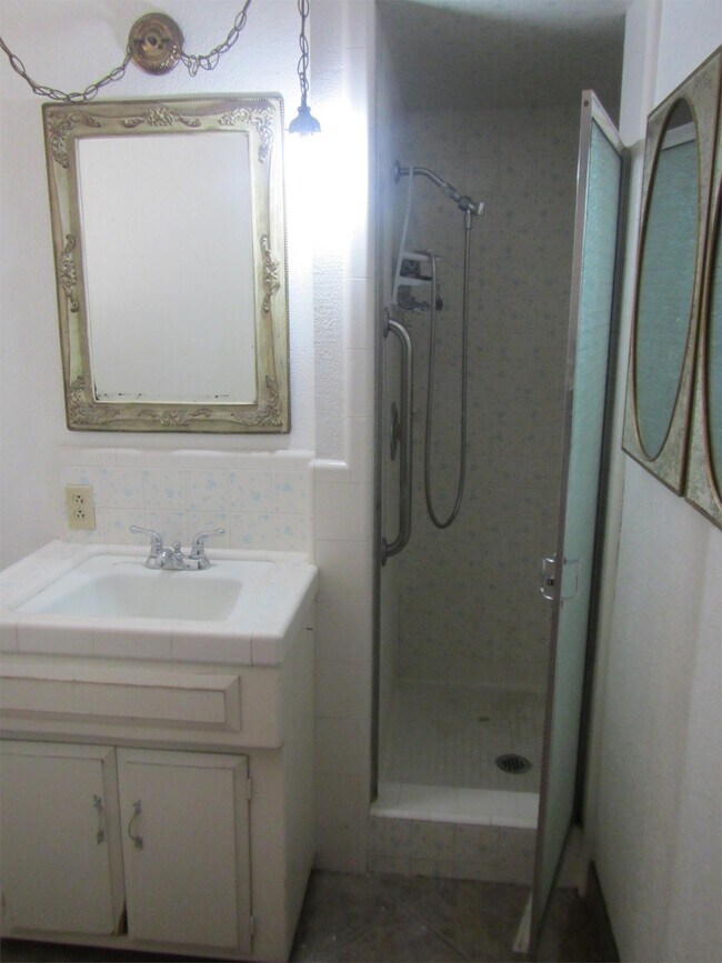 Building Photo - 1726 Idylwood Ct