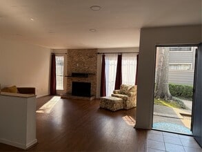 Building Photo - 6601 Sands Point Dr