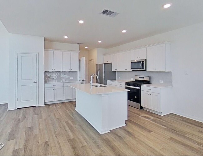 Building Photo - 22700 Elyson Falls Dr
