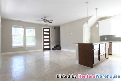 Building Photo - 1206 Deloney St