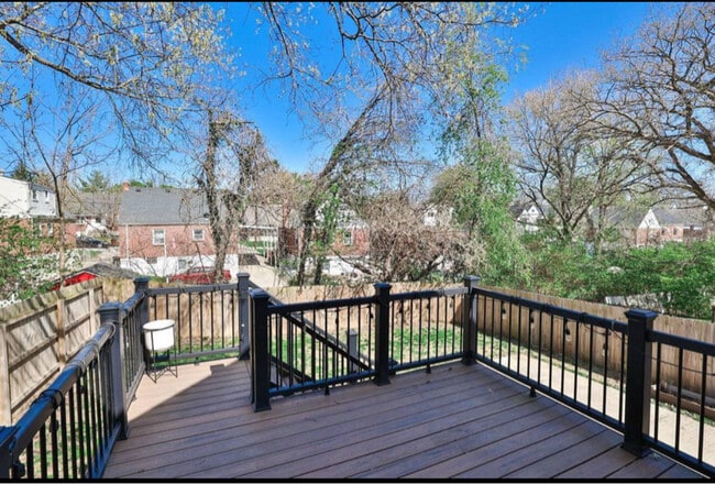 Building Photo - 37 Towanda Dr