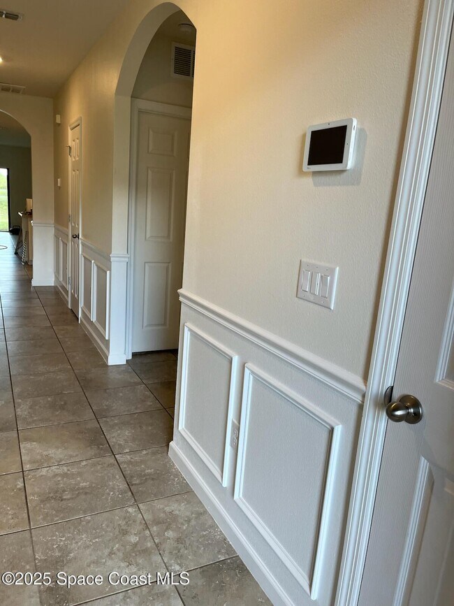 Building Photo - 760 Acadia Ct SE