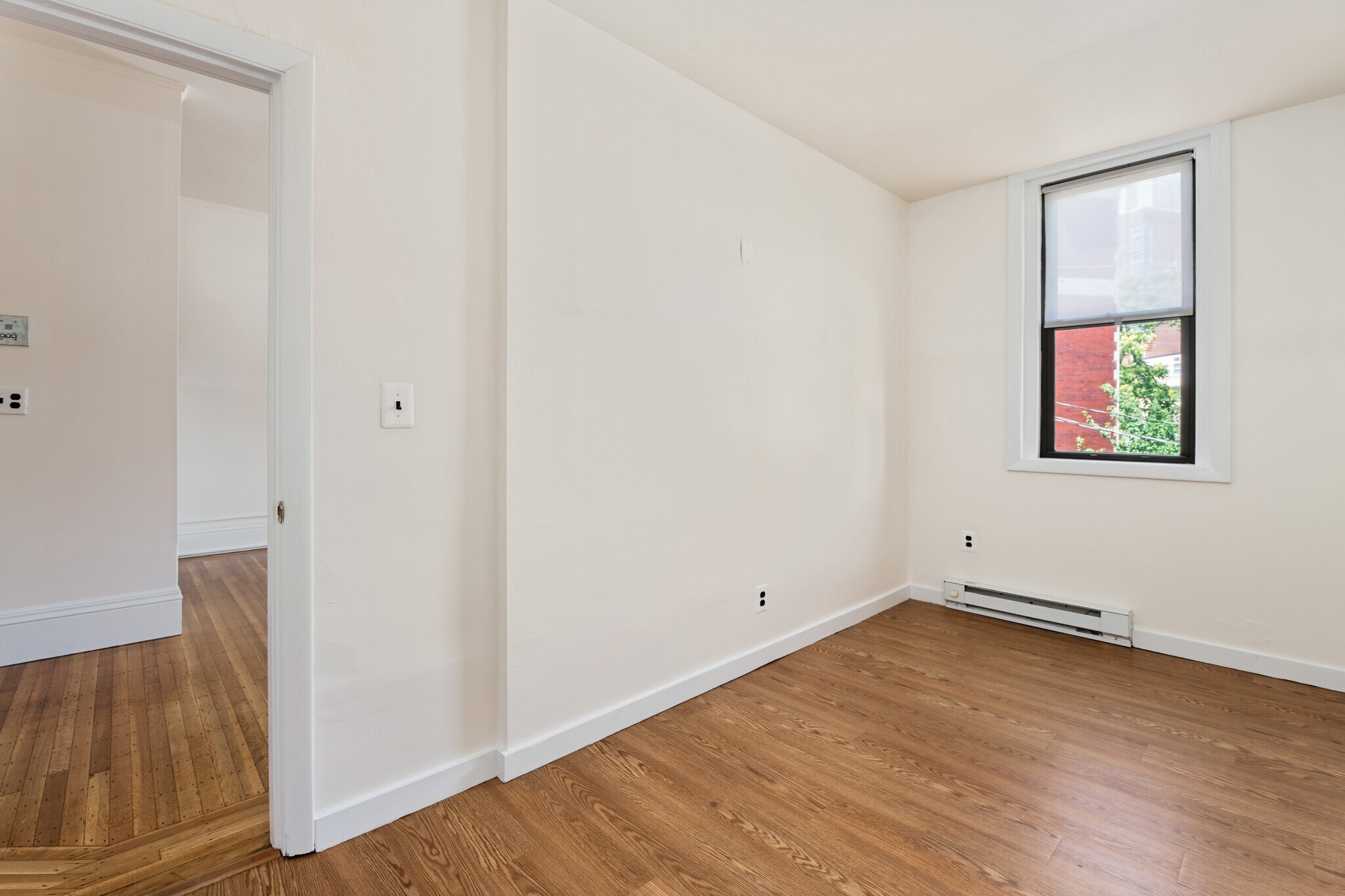 Building Photo - 9 Buswell St