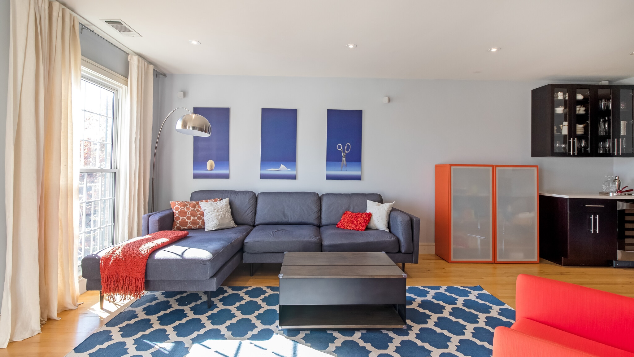 Living Room - 1640 Beekman Pl NW