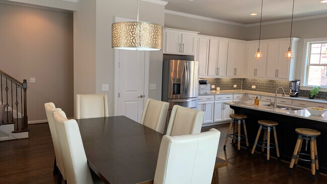 Building Photo - 955 Opelousas Way