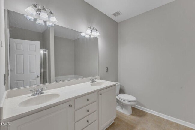 Building Photo - Beautiful 2-Story Townhome in Renaissance Park – Minutes from Downtown Raleigh!