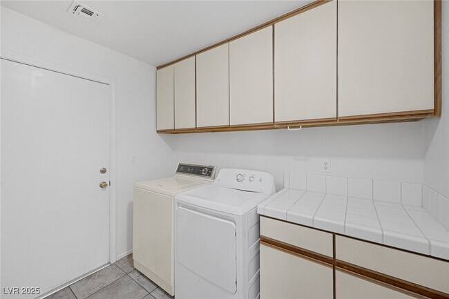 Building Photo - 294 Belair View Ct