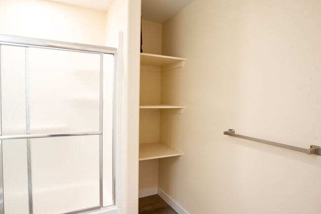 Building Photo - Fully Updated 2 Bed 1 Bath in Woodland Park!