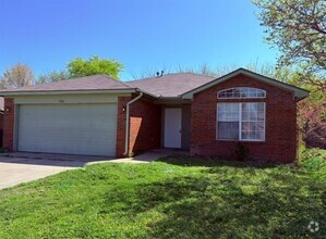 Building Photo - 1501 Concord Dr