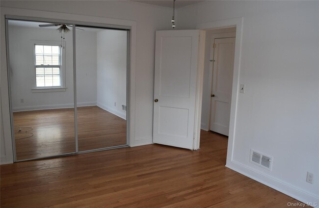 Building Photo - 69 Melrose Ave