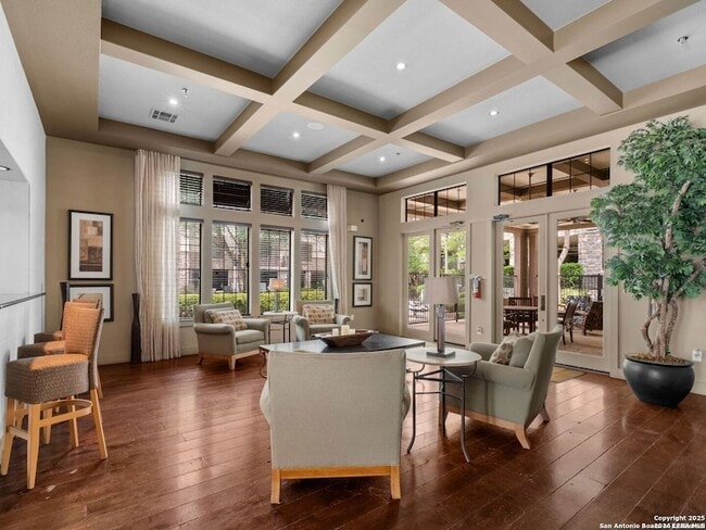 Building Photo - 7342 Oak Manor Dr