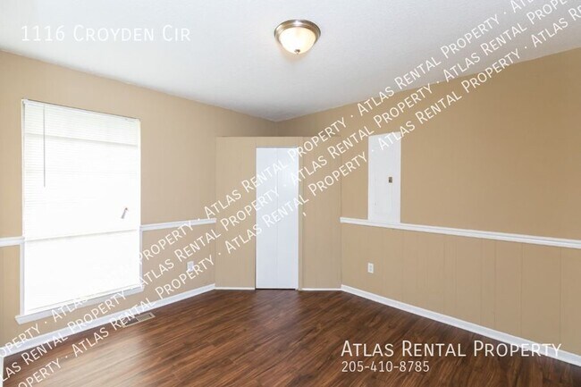 Building Photo - 1116 Croyden Cir