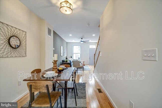 Building Photo - 217 N Belnord Ave