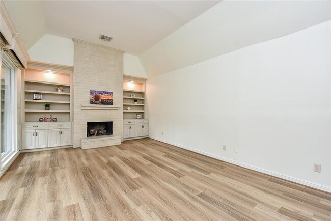 Building Photo - 4812 Palmetto St
