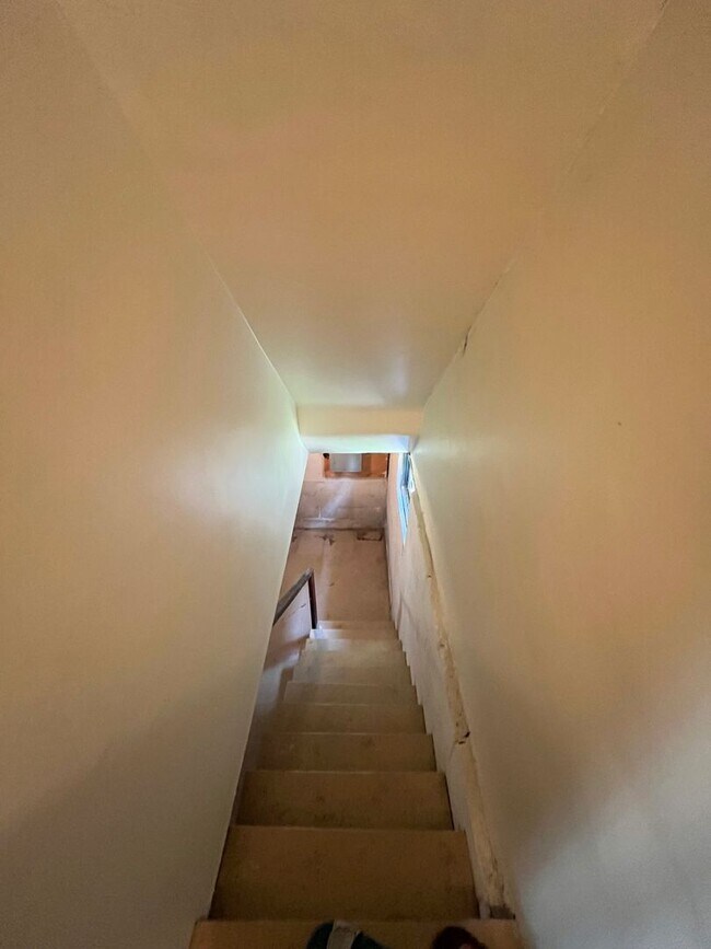 Building Photo - 3 Bedroom Squirrel Hill Home Available Now!