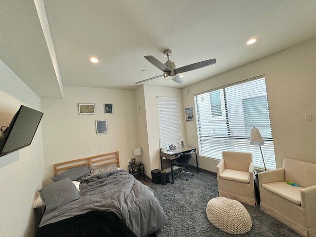 Building Photo - dun8385