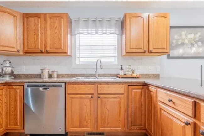 Building Photo - 590 Tall Oak Blvd NW