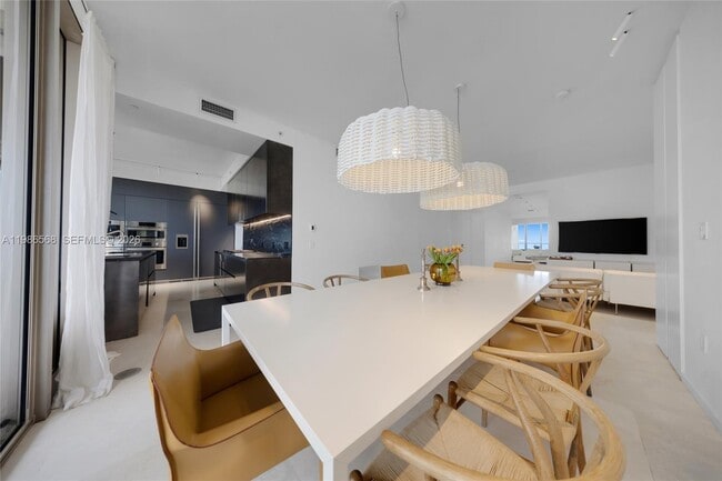 Building Photo - 9705 Collins Ave