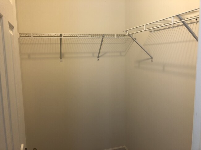 Building Photo - Available to show! **MOVE-IN Special $250 off the 1st full month's rent.**