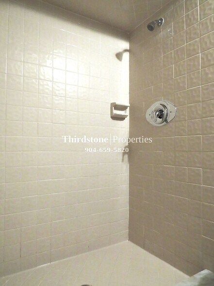 Building Photo - 7611 Indian Lakes Dr