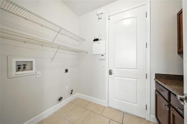 Building Photo - 8209 Dunham Station Dr