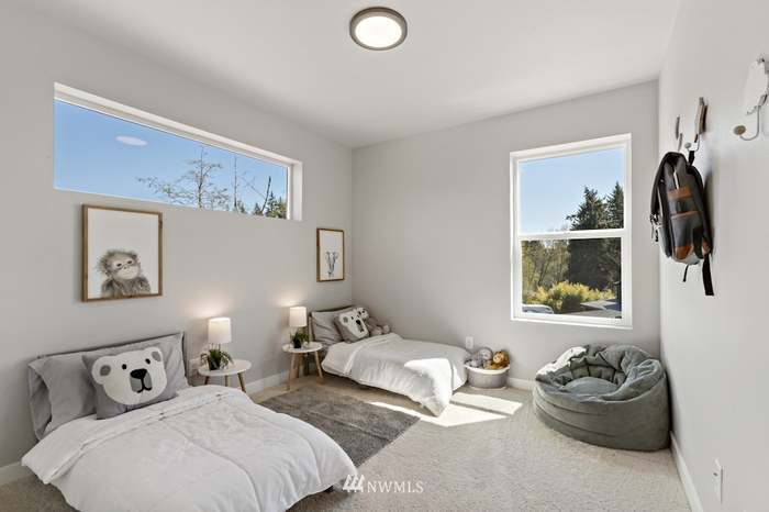 Building Photo - 13717 Admiralty Way