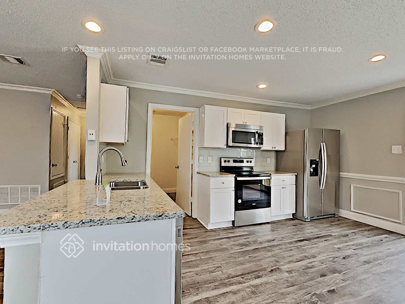 Building Photo - 2440 Rolling Ridge Dr