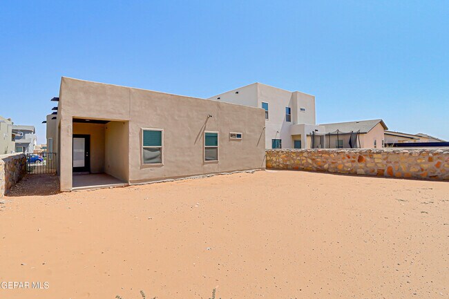 Building Photo - 14928 Jack White Ave