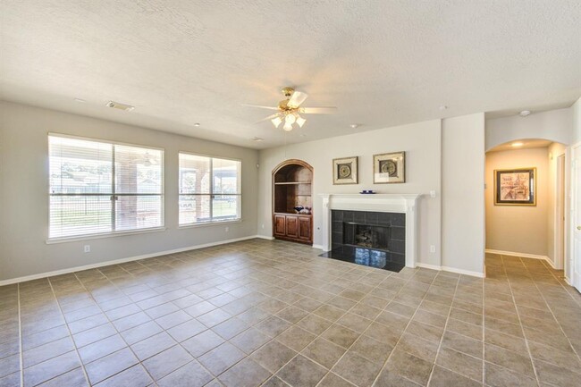 Building Photo - 19230 Canyon Bay Dr