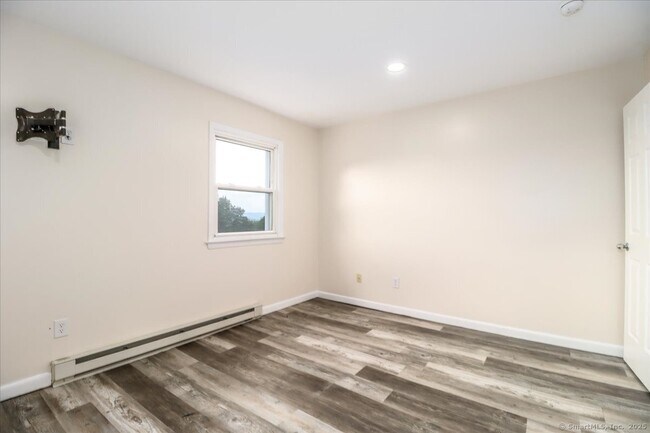 Building Photo - 17 Fordyce Ct