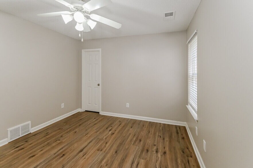 Building Photo - 2835 Misty Briar Cove
