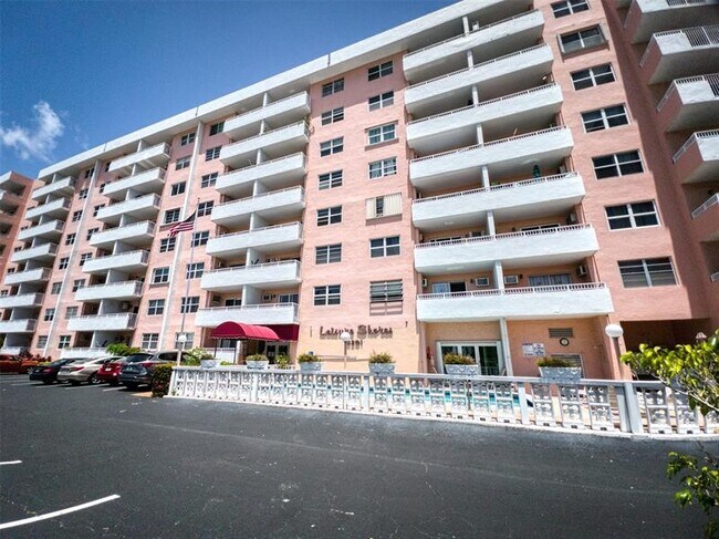 Building Photo - 3201 NE 14th Street Causeway