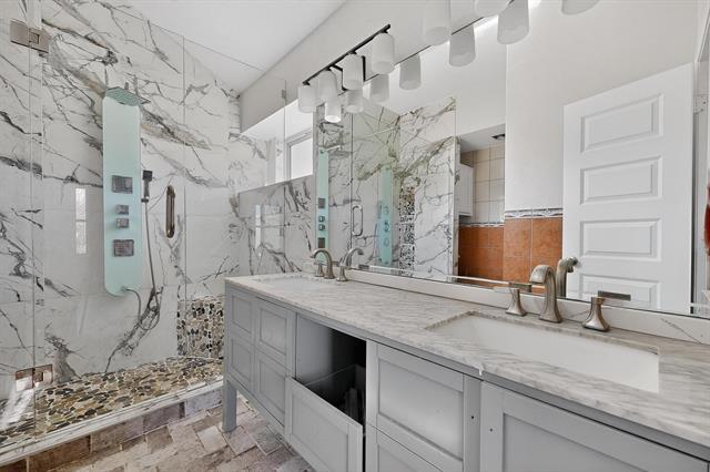 Building Photo - 5204 Sherburne Dr