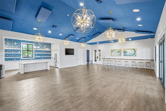 Building Photo - 5925 Silver Sun Dr