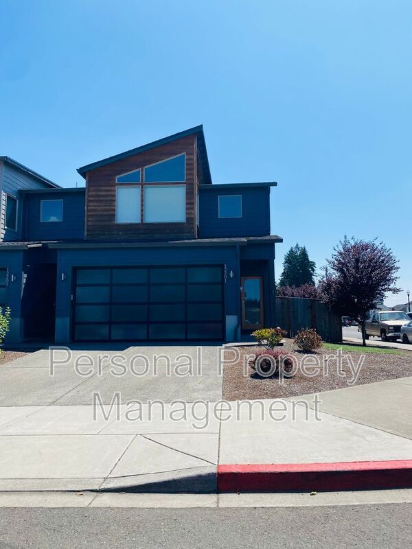 Primary Photo - 12201 NE 115th St
