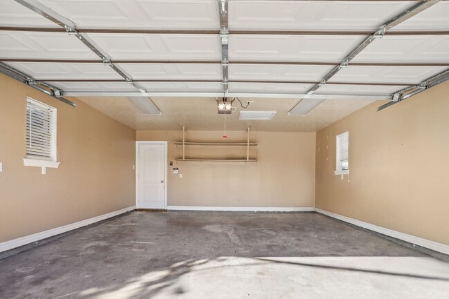 Building Photo - 2 Schill Ave