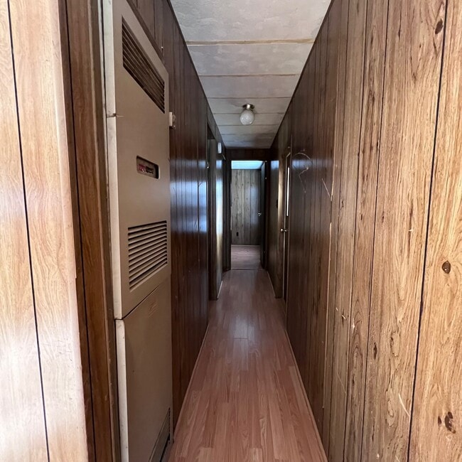 Building Photo - 282 Pete Martin Dr