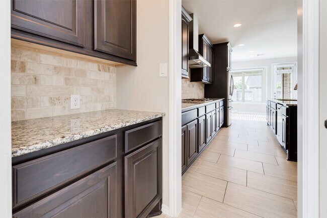 Building Photo - 1330 Watercrest Park Ln