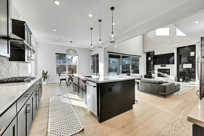 Building Photo - 6801 S Valleyhead Ct