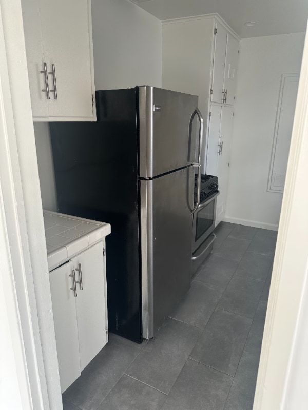 Building Photo - 7735 Hollywood Blvd