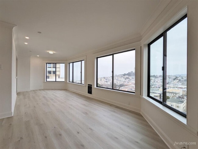 Building Photo - 2 Fallon Pl