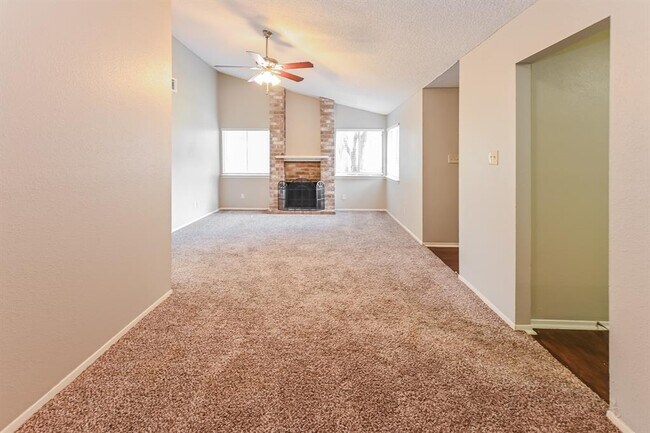 Building Photo - 6316 Porterway Dr