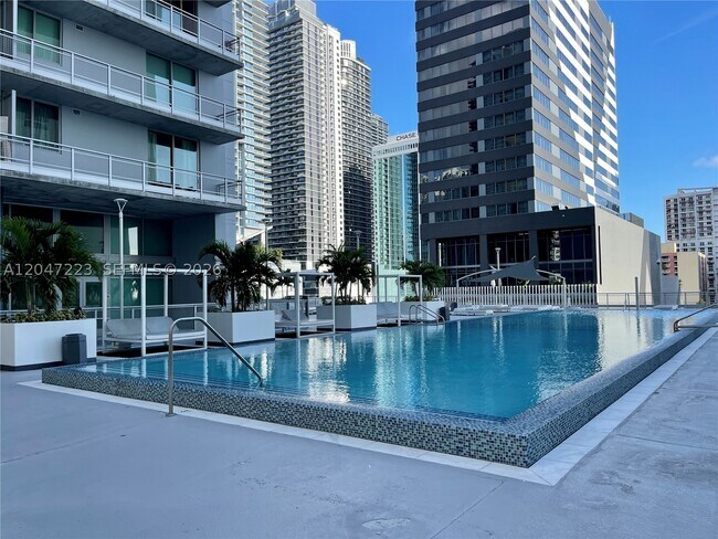 Building Photo - 690 SW 1st Ct