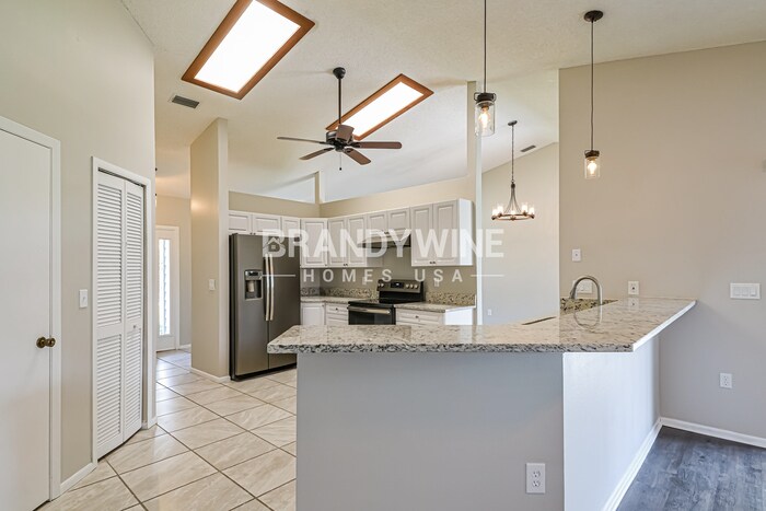 Building Photo - 5437 80th Ave Cir E