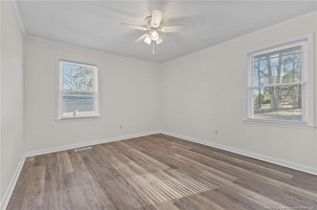 Building Photo - 306 Glenola St