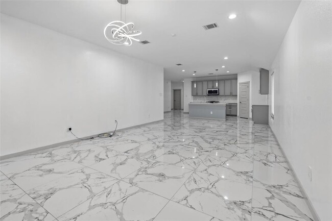 Building Photo - 7122 Telford Holw Trl