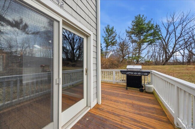 Building Photo - 42 Clarewood Dr